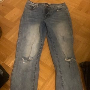 super cute light blue justfab jeans!